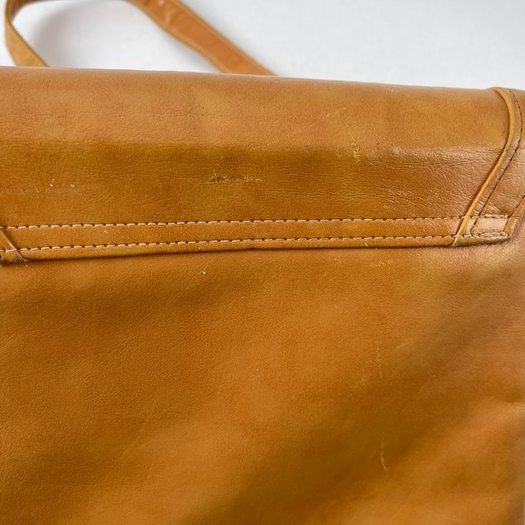 Vintage 1960s Empress Shoulder Handbag, Multiple Interior Dividers, Tan - Picture 8 of 14